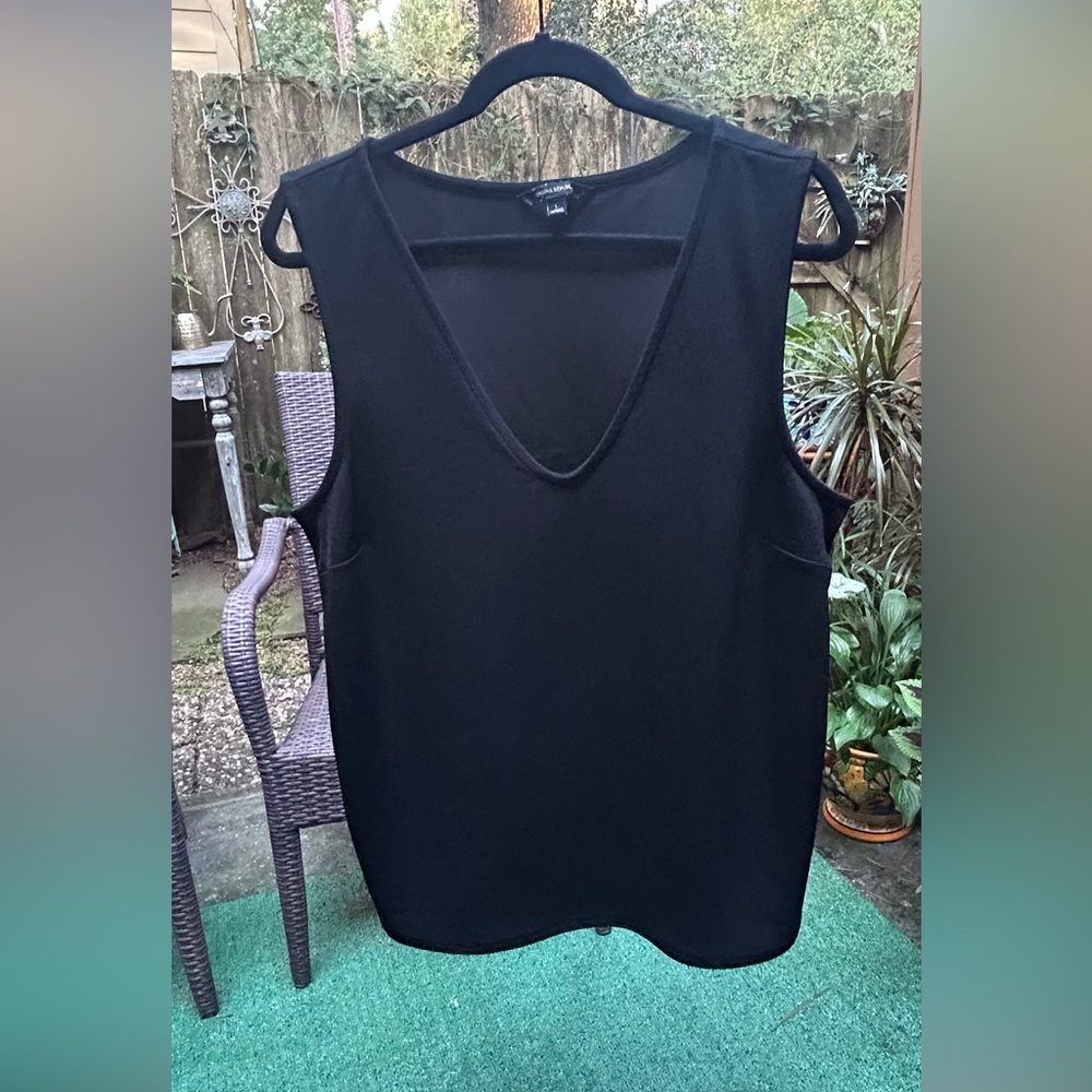 Banana Republic Black V-Neck Tank Top